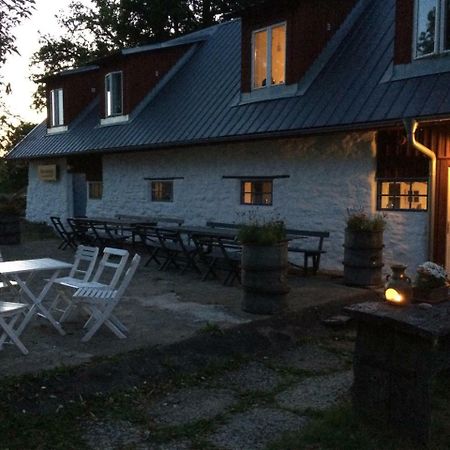 Rosenborgs Friluftspensionat Färjestaden Esterno foto