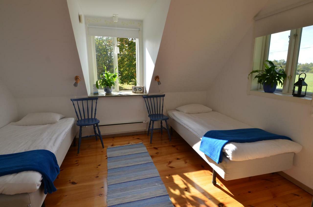 Rosenborgs Friluftspensionat Färjestaden Esterno foto