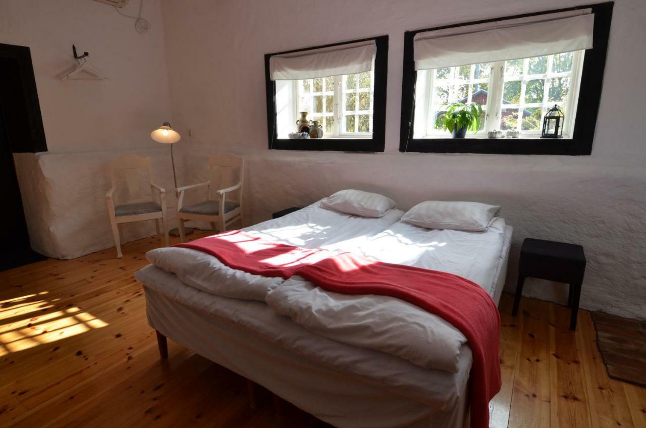 Rosenborgs Friluftspensionat Färjestaden Esterno foto