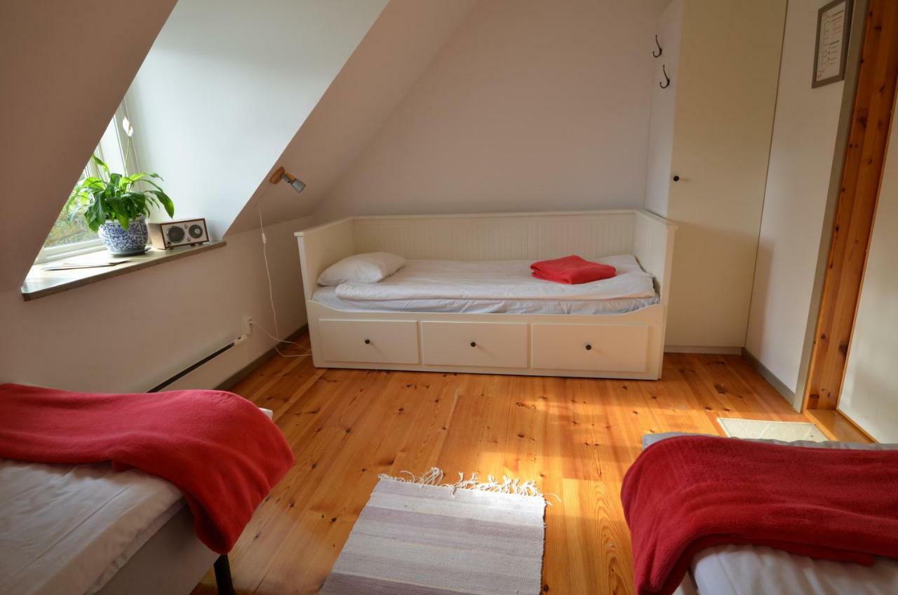 Rosenborgs Friluftspensionat Färjestaden Esterno foto